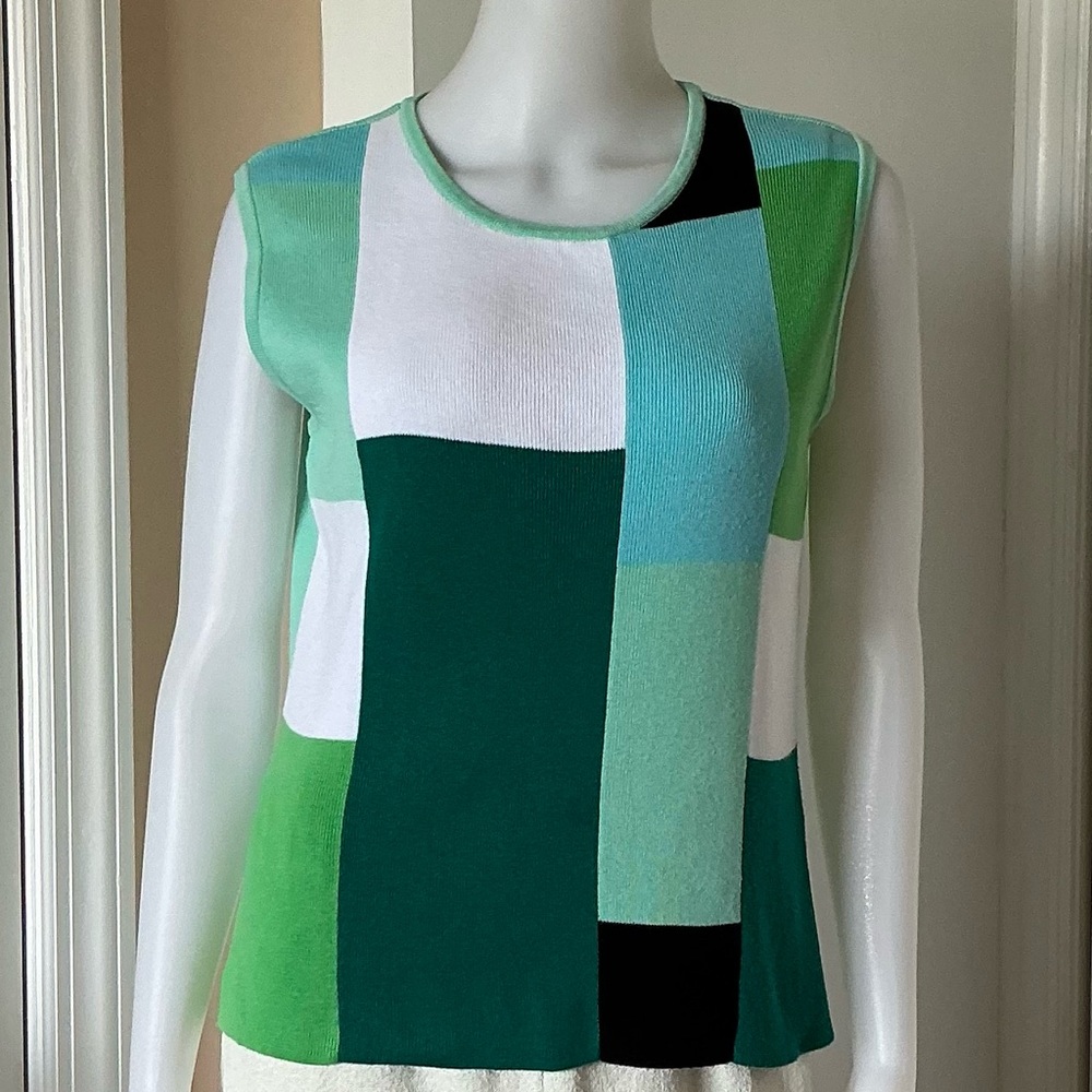 Erik Stewart Green and White Sleeveless Top